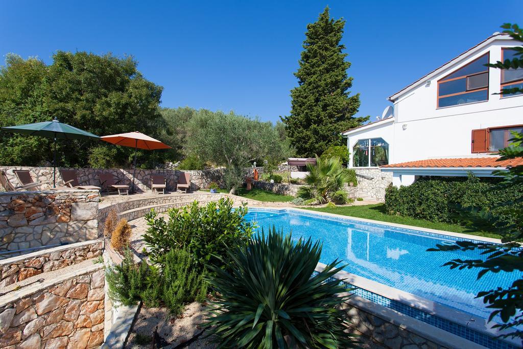 Villa Mir Polje  ภายนอก รูปภาพ