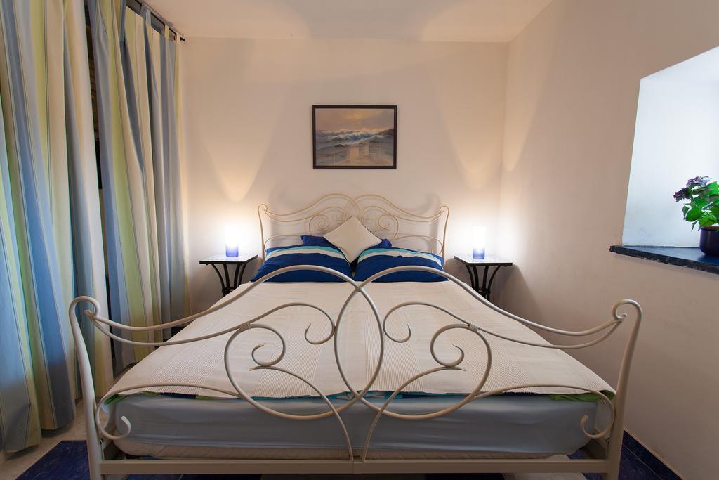 Villa Mir Polje  ภายนอก รูปภาพ